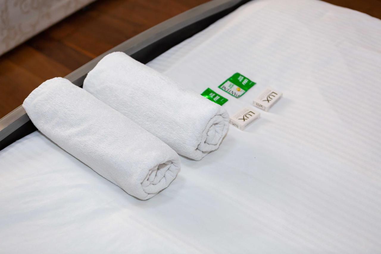 Benjamin Guest House Yiewsley Ngoại thất bức ảnh
