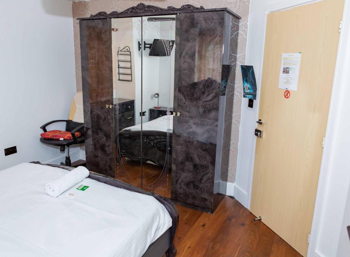 Benjamin Guest House Yiewsley Ngoại thất bức ảnh