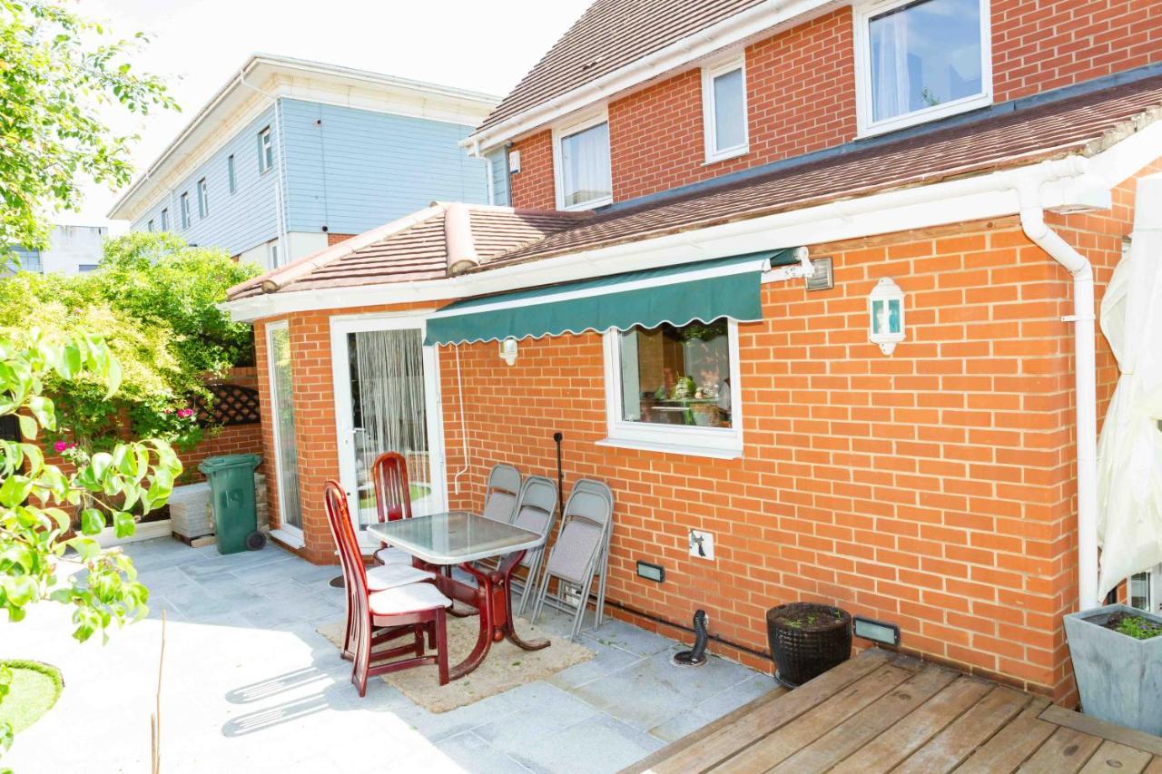 Benjamin Guest House Yiewsley Ngoại thất bức ảnh