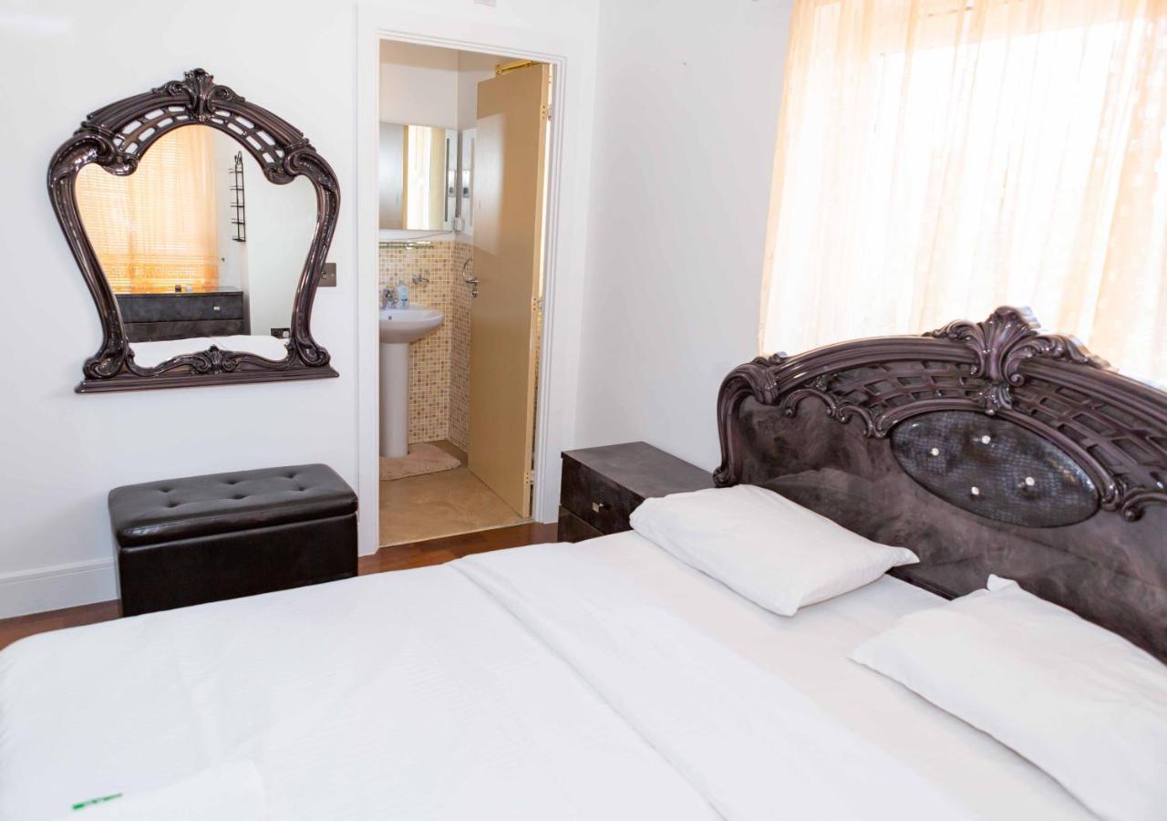 Benjamin Guest House Yiewsley Ngoại thất bức ảnh